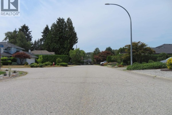 1895 Yukon Avenue, Port Coquitlam, BC V3C5B6 Photo 5