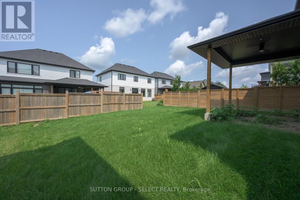 Dining room - 1898 Fountain Grass Drive, London South, ON N6K0M2 Photo 3