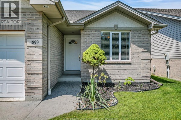 4pc Bathroom - 1899 Castleton Avenue, Windsor, ON N8P1P6 Photo 3
