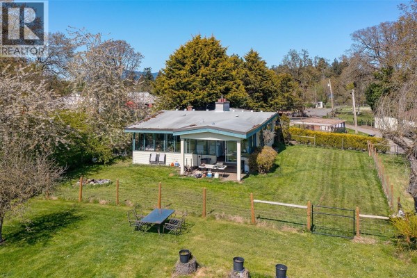 1899 John Rd, North Saanich