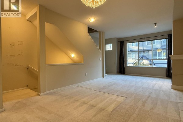 18x 9133 Government Street, Burnaby, BC V3N0B1 Photo 2