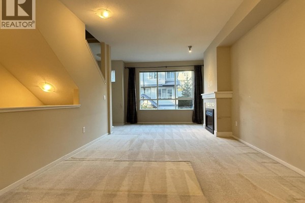18x 9133 Government Street, Burnaby, BC V3N0B1 Photo 4