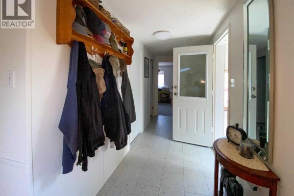 Bedroom - 19, 5800 46, Olds, AB T4H1G7 Photo 3
