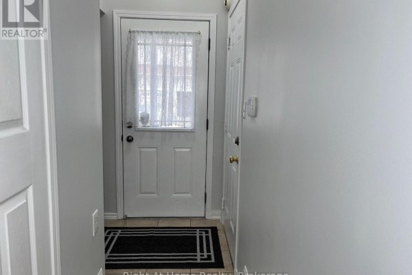Bedroom 2 - 19 - 23 Connell Lane, Clarington, ON L1C0L1 Photo 4