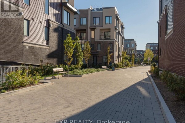 19 - 3566 Colonial Drive, Mississauga, ON L5L0C1 Photo 2