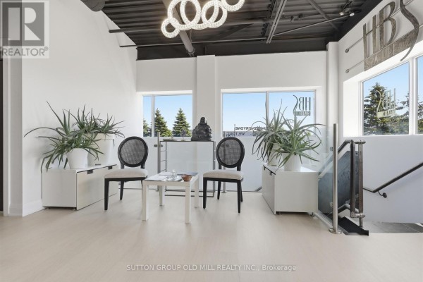 19 - Salon - 8611 Weston Road, Vaughan, ON L4L9P1 Photo 5
