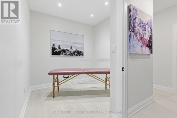 19 - Suite - 8611 Weston Road, Vaughan, ON L4L9P1 Photo 5