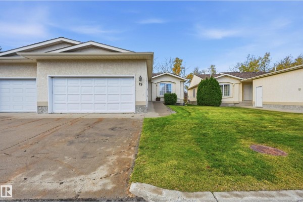 Family room - #19 10 Grange Dr, St  Albert, AB T8N5Z2 Photo 4