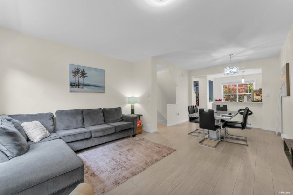 19 15075 60 Avenue, Surrey, BC V3S1S1 Photo 4