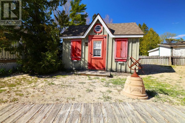 Kitchen - 19 1st Avenue S, Native Leased Lands, ON N0H2G0 Photo 3
