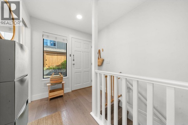 19 2133 St George's Avenue, North Vancouver, BC V7L3K5 Photo 3