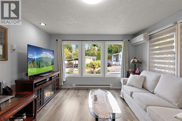 19 2587 Selwyn Rd, Langford, BC, photo 2