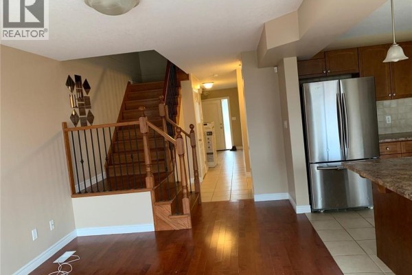 19 Amos Drive, Guelph, ON, photo 2