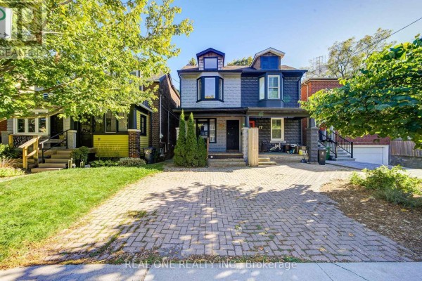 Dining room - 19 Battenberg Avenue, Toronto, ON M4L1J7 Photo 2