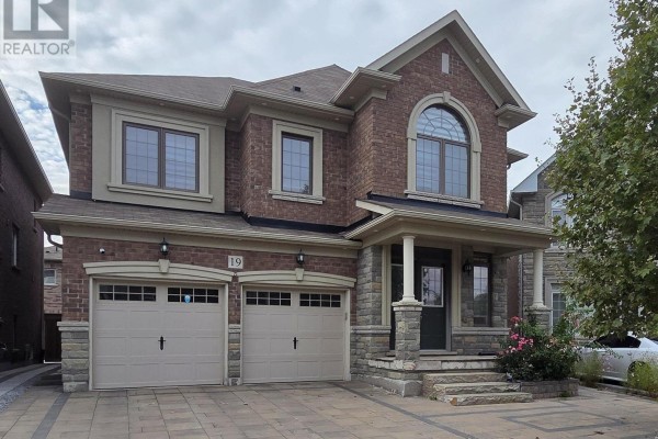 19 Belgium Crescent, Brampton, ON L7A4R2 Photo 3