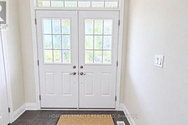 19 Belgium Crescent, Brampton, ON L7A4R2 Photo 5
