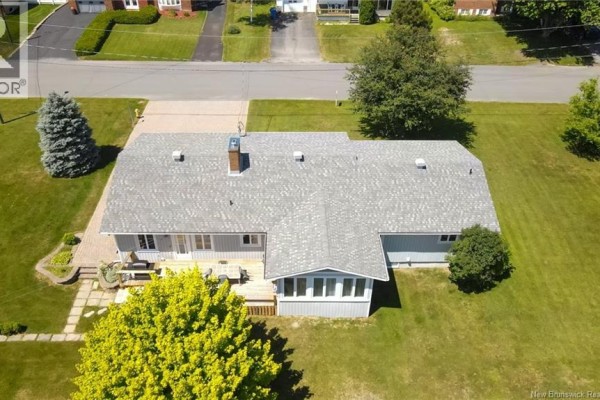Sunroom - 19 Boucher Street, Saint Jacques, NB E7B1B9 Photo 5