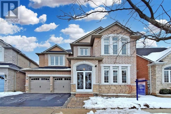 Kitchen - 19 Brass Drive, Richmond Hill, ON L4E4T3 Photo 2