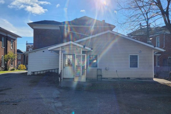 19 Bridge Street W, Greater Napanee, ON K7R2C2 Photo 2