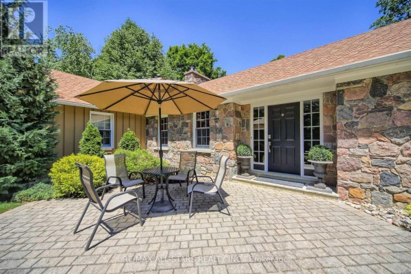 19 Bristol Sands Crescent, Uxbridge, ON, photo 2