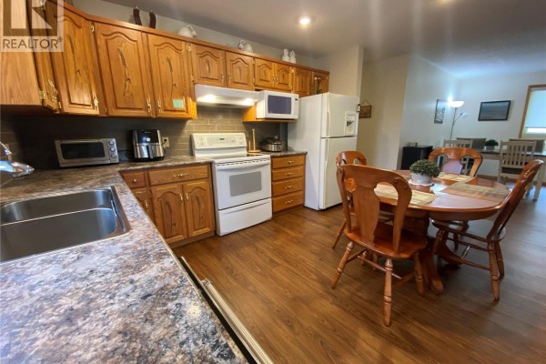 Living room - 19 Bull Crescent, Yorkton, SK S3N3Y5 Photo 3