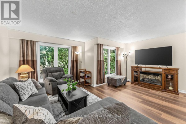 Primary Bedroom - 19 Carnival Court, Toronto, ON M2R3T7 Photo 5