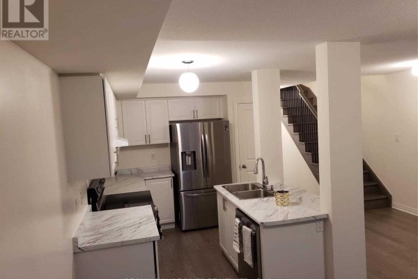 19 Caspian Square, Clarington, ON, photo 3