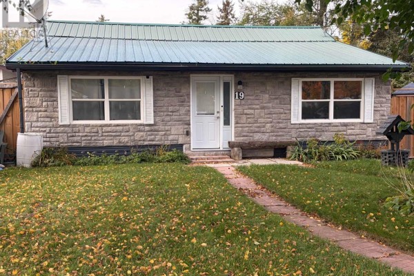 Eating area - 19 Cedar Grove Drive, Scugog, ON L0B1E0 Photo 2