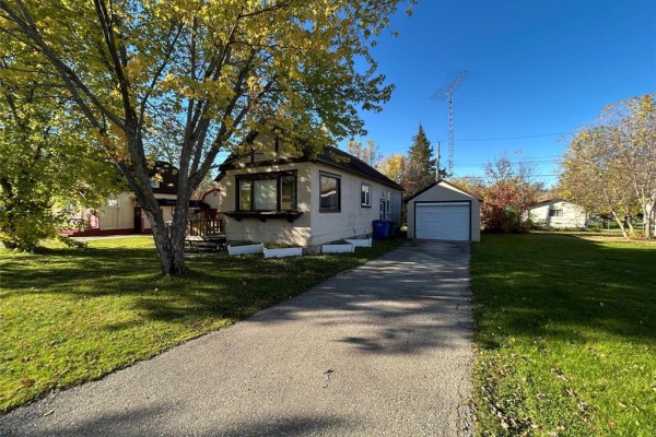 Primary Bedroom - 19 Cherry Street, Pine Falls, MB R0E1M0 Photo 3