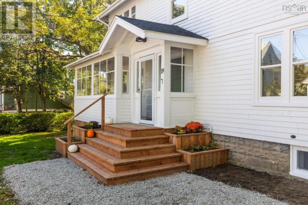 19 Cumberland Street, Yarmouth, NS, photo 3