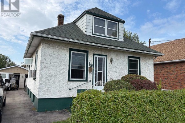 19 Cunningham Street, Thorold, ON L2V3K6 Photo 2