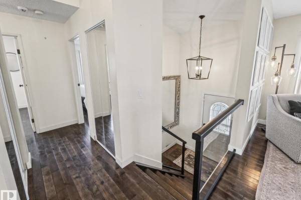 Family room - 19 Darlington Dr, Sherwood Park, AB T8H1R8 Photo 4