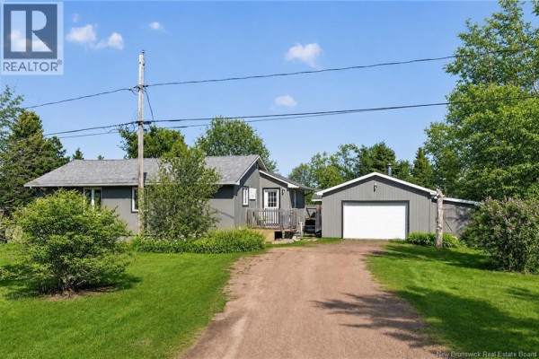 19 Des Lauriers Road, Grand Barachois, NB, photo 3