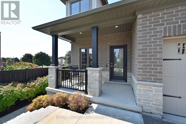 19 Dover Lane, Centre Wellington, ON, photo 2