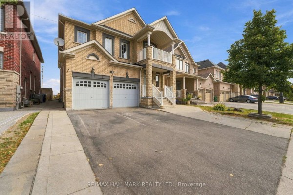 Living room - 19 Durango Drive, Brampton, ON L6X2Z2 Photo 3