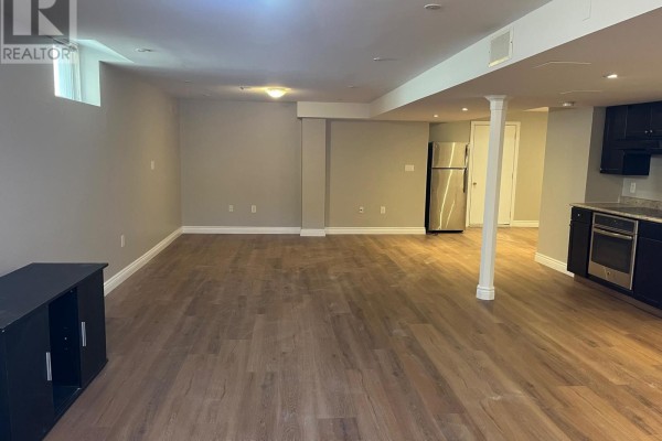19 Eve Court, Bradford West Gwillimbury, ON L3Z3H6 Photo 2