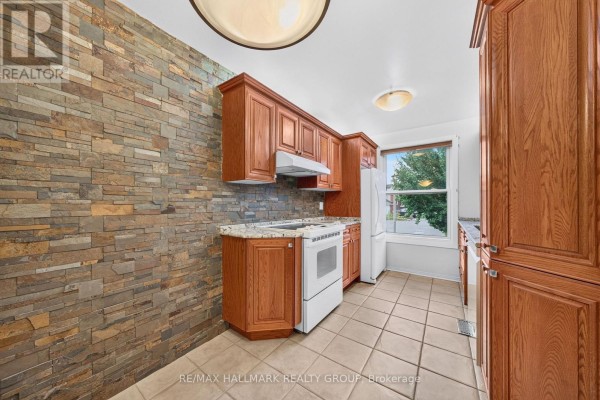 19 Fallow Court, Ottawa, ON K1T1W8 Photo 5