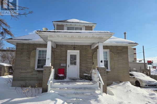 Primary Bedroom - 19 Flindall Street, Quinte West, ON K8V3E2 Photo 4