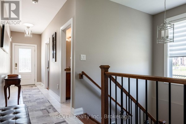 Family room - 19 Francesco Crescent, St  Catharines, ON L2S4C7 Photo 4