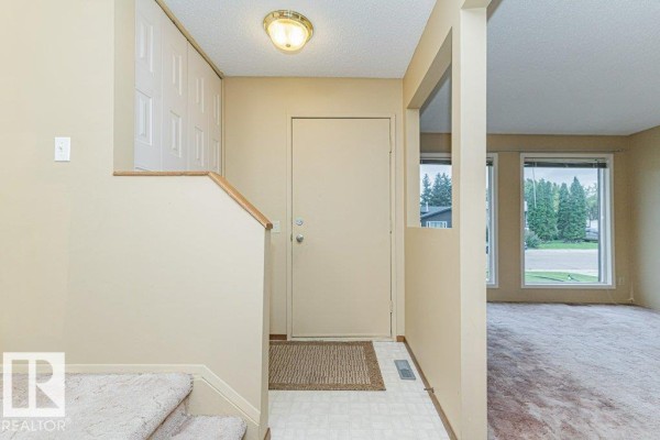 Bedroom 4 - 19 Golden Spike Rd, Stony Plain, AB T7Z1H3 Photo 4