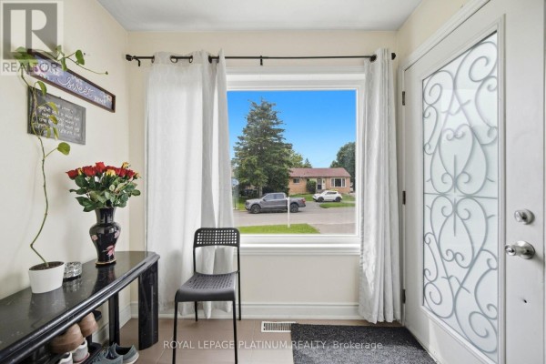 Bedroom 2 - 19 Golding Avenue, Brampton, ON L6W1M5 Photo 5