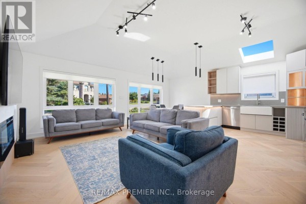 19 Jacinta Drive, Toronto, ON, photo 3
