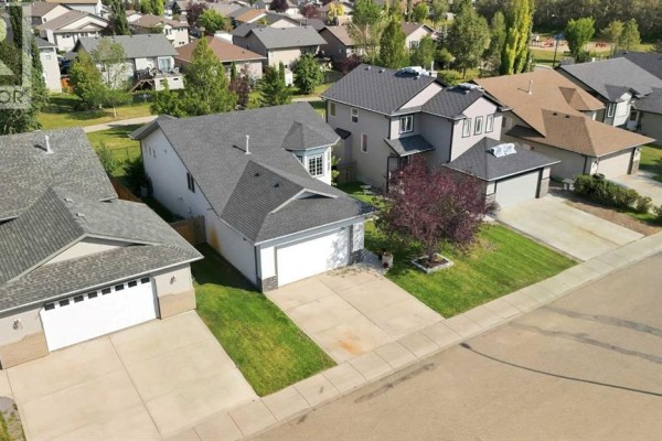 Primary Bedroom - 19 Jenner Crescent, Red Deer, AB T4P0B2 Photo 4