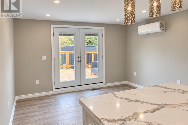 19 Kelvin Avenue, Toronto, ON M4C5C7 Photo 5