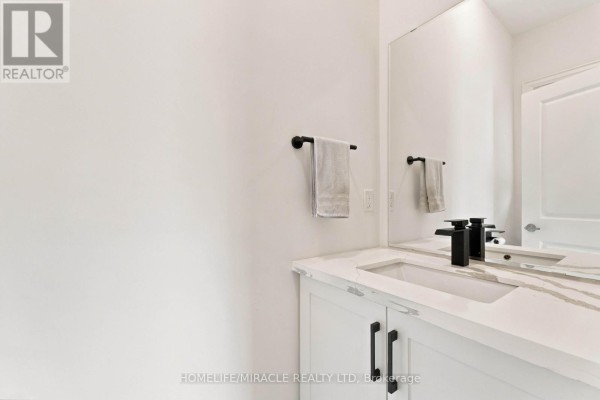 19 Kenesky Drive, Hamilton, ON L8B1Y2 Photo 5