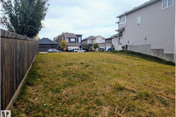 19 Lakevista Pt, Beaumont, AB, photo 3