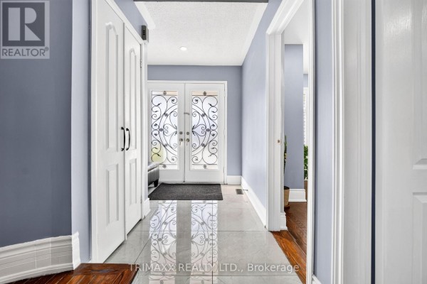 19 Leopard Gate, Brampton, ON L6R2J5 Photo 4