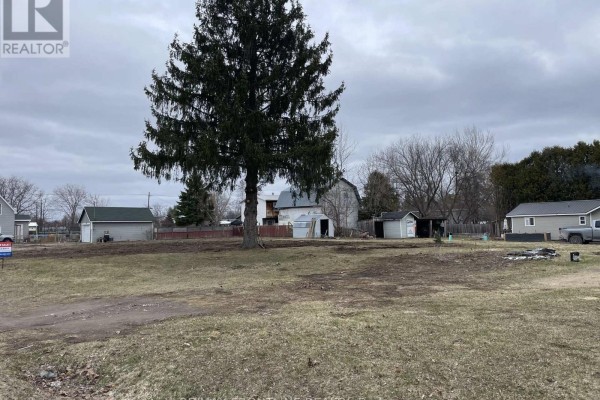 19 Lila Street, Montague, ON K7A2X2 Photo 3