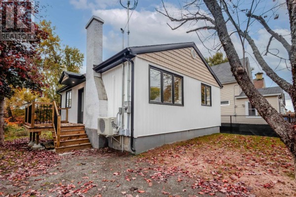 19 Louisa Street, Sydney, NS, photo 2