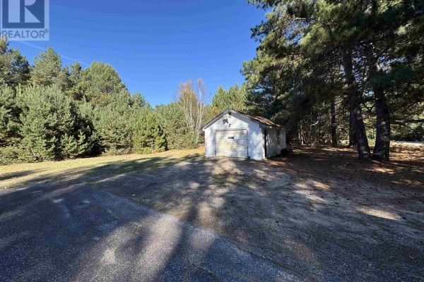 19 Low Ave, Gogama, ON P0M1W0 Photo 3
